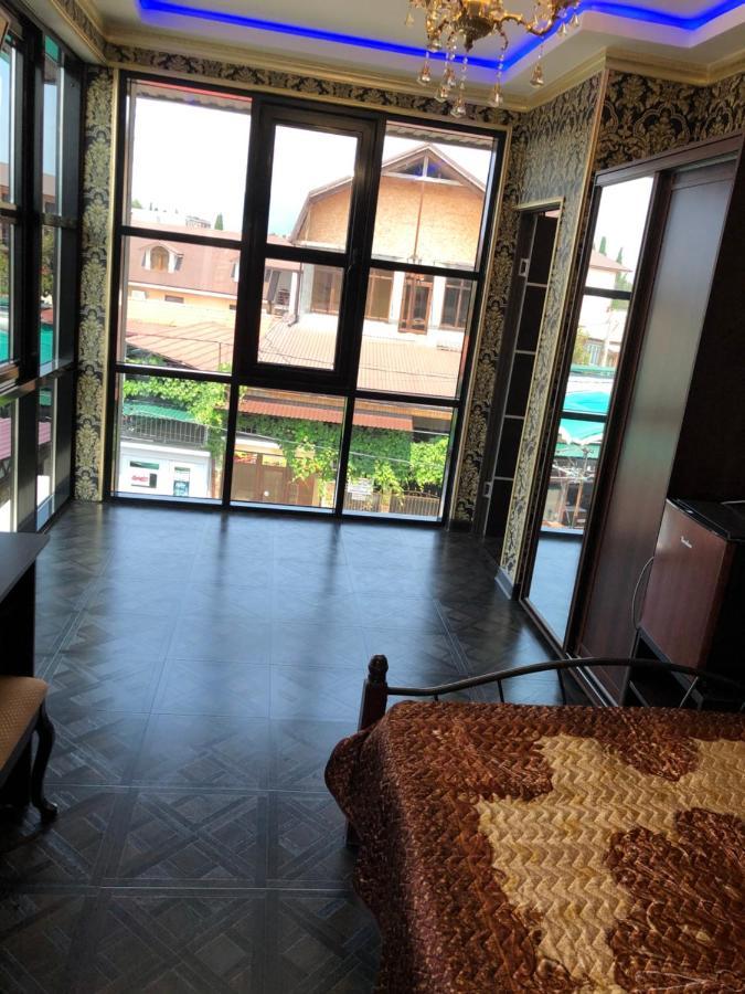 Nina Mini Hotel Gagra Exterior photo